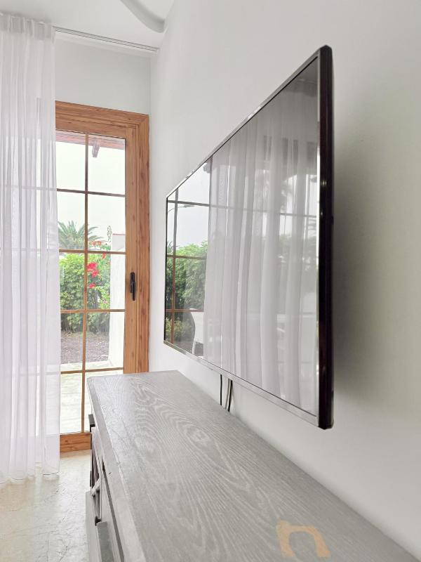 Playa Del Duque Beachside - Renovated 1Br Apartment Pd1 - image 12