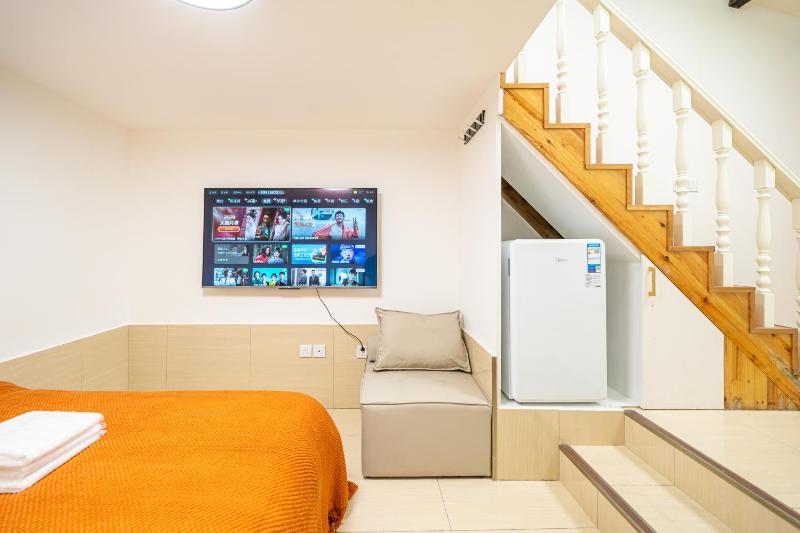 TianGuang - Chic Open-Plan Loft with Full Home Amenities - image 11