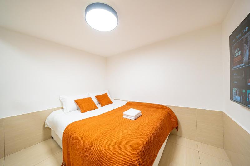TianGuang - Chic Open-Plan Loft with Full Home Amenities - image 16