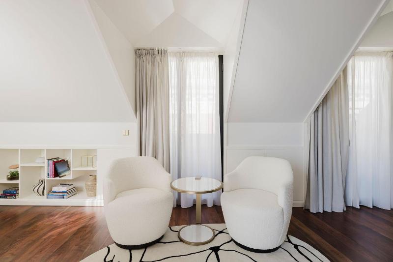 Lisbon Chiado Hotel & Spa - image 2