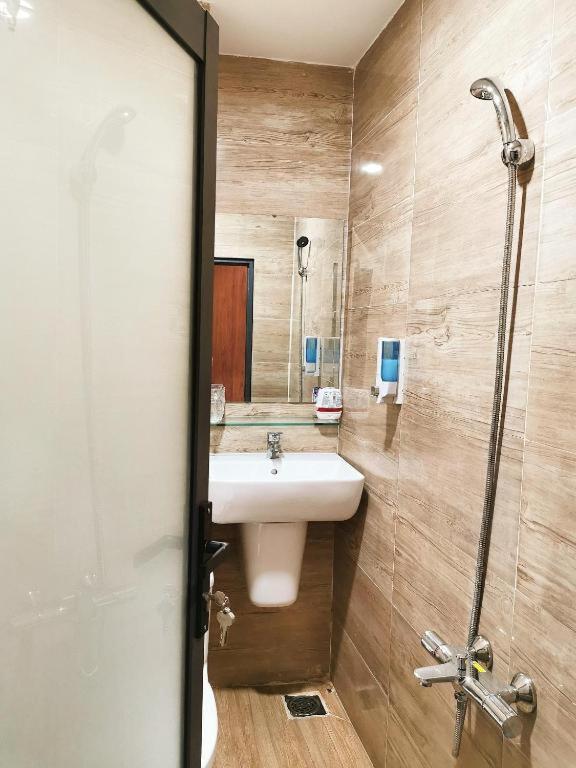 Number One Hotel - image 22