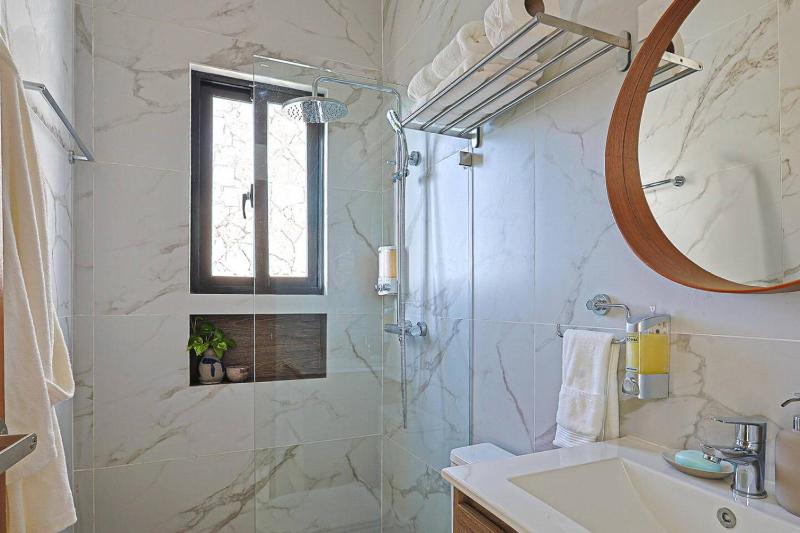 Elegant 2BD Golf Course Views - image 46