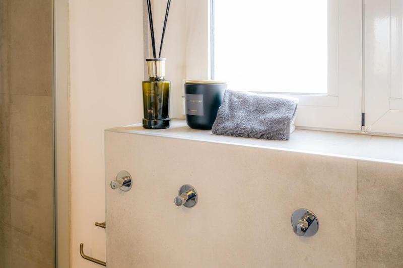 Emilia Suite Garden - image 7