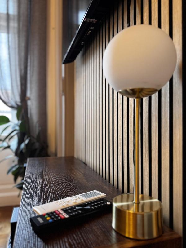 Bed and Chic art rooms - image 8