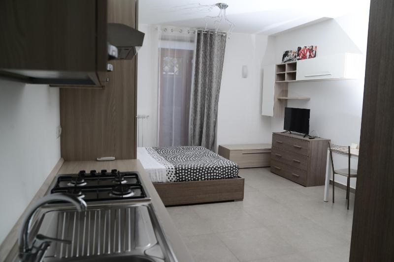 Quadruple Room with Bathroom image 4