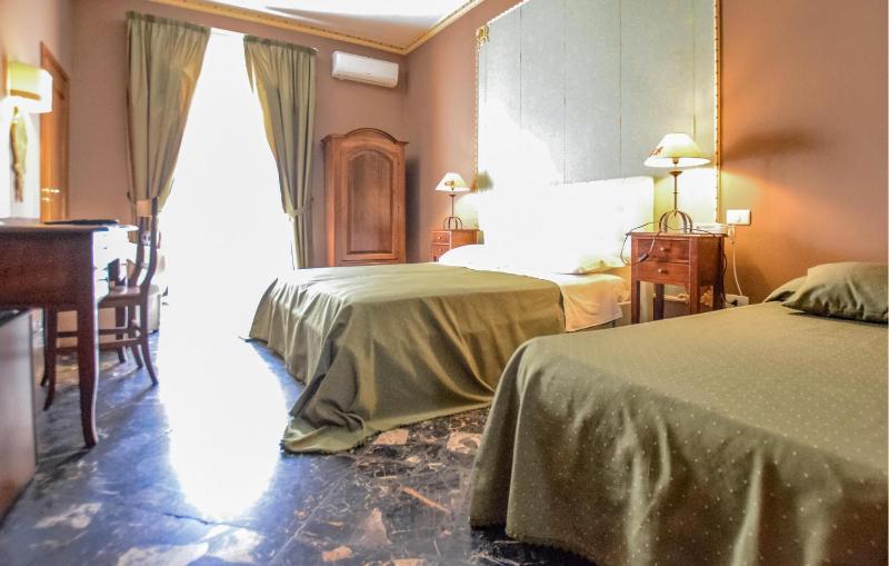 Lovely Home In Noto With Wifi - image 16