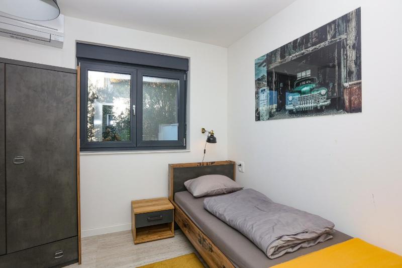 Family-friendly apartments with swimming pool Murter - 22942 - image 17