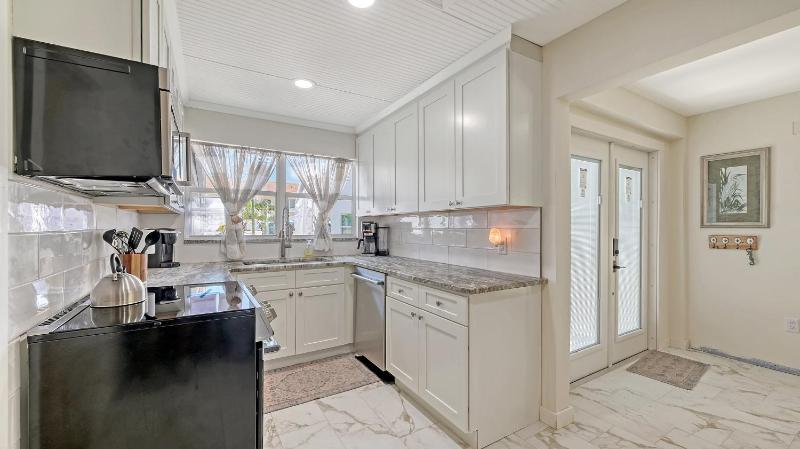 A Shell House Getaway - image 15