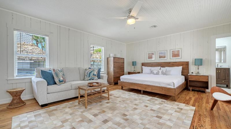 A Shell House Getaway - image 30