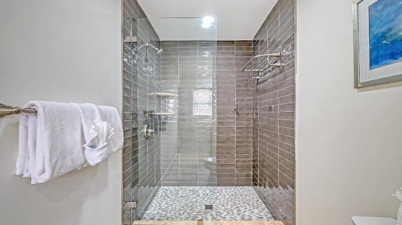 A Shell House Getaway - image 32