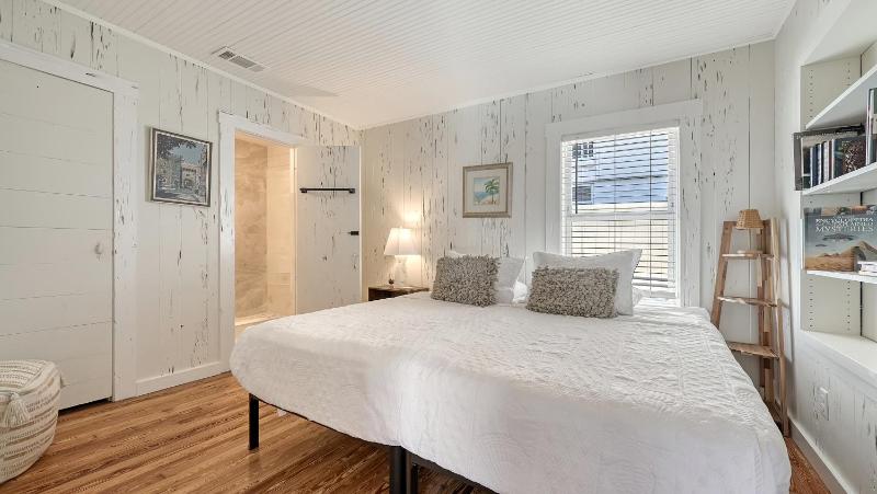A Shell House Getaway - image 23