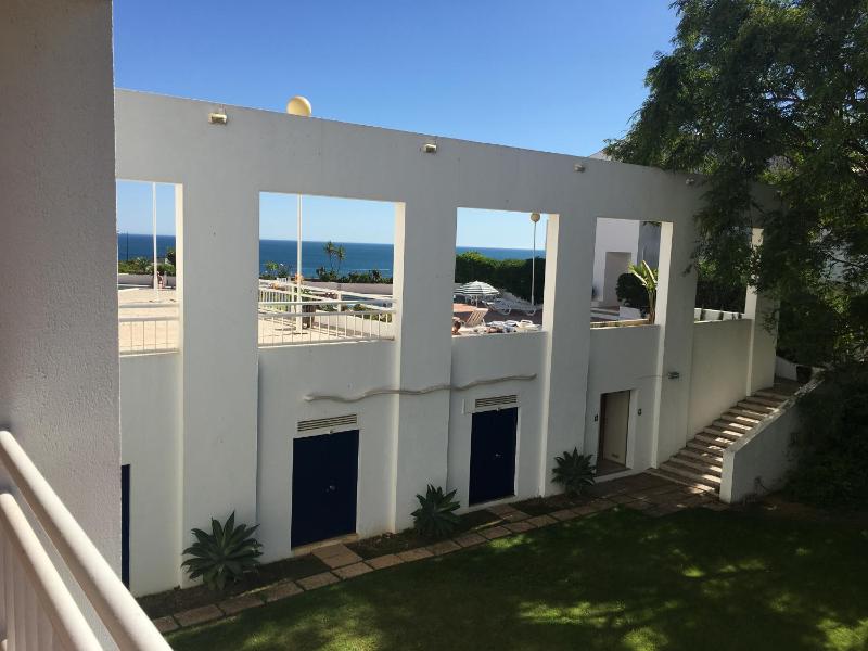 One-Bedroom Apartment with Side Sea View image 3