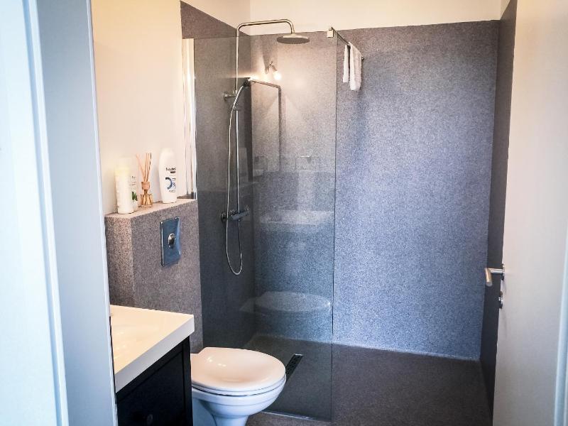 Deluxe Studio Apartment image 4