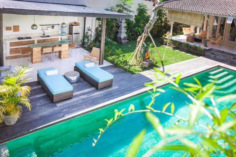 Mana Sari - image 7