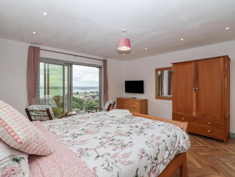 Seacroft - image 31