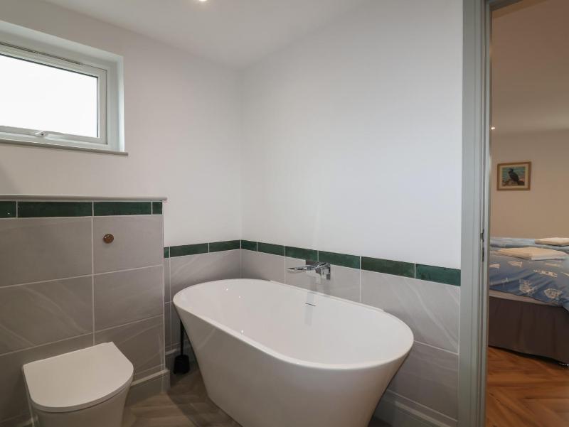 Seacroft - image 22
