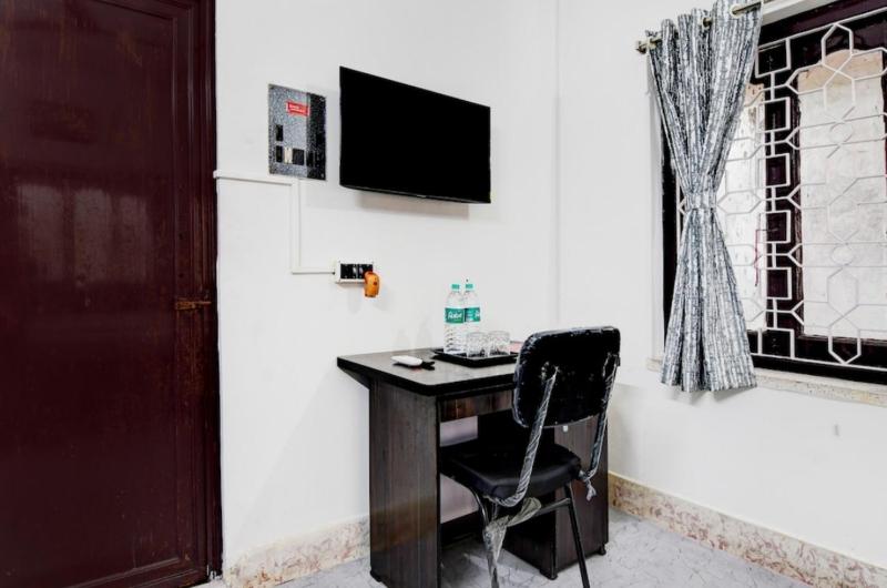 Smriti Stay GD Park - image 16