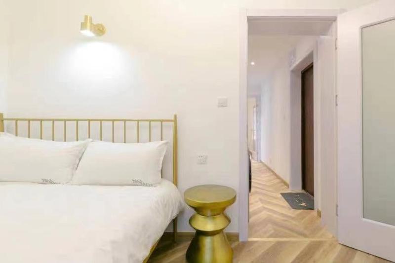 Tonight Homestay Jing'an Temple Shanghai Shenle Building - image 5