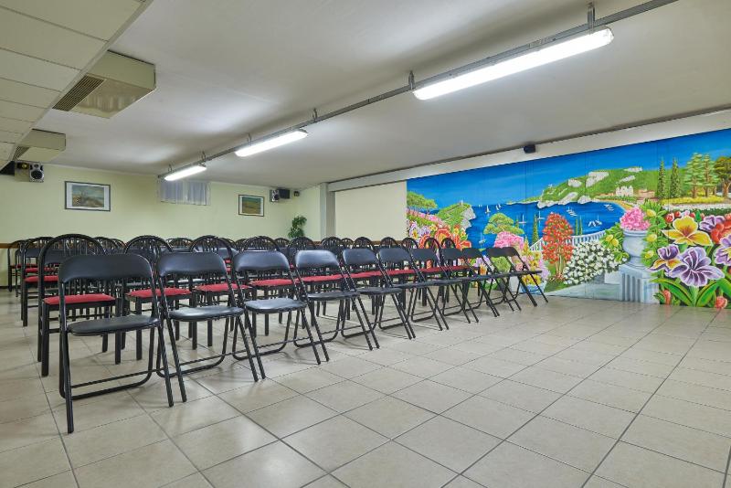 Hotel Careni Villa Italia - image 48