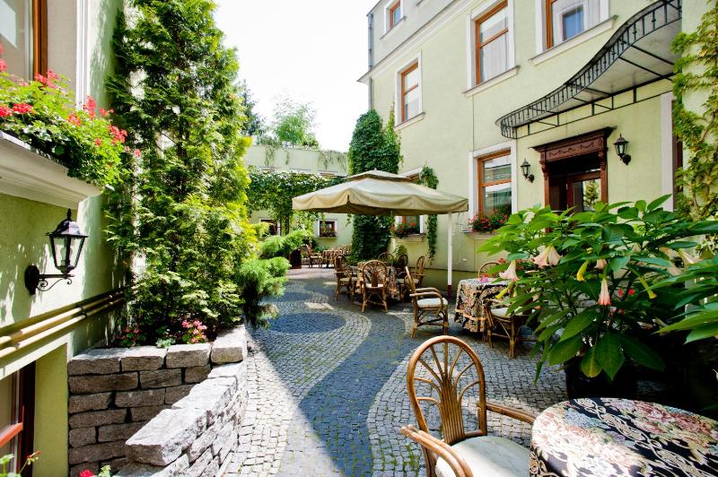 Hotel Pod Złotą Różą - image 47