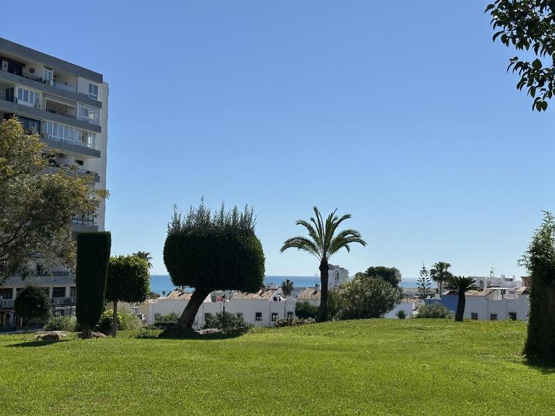 Colina Beach con vistas al mar - image 21