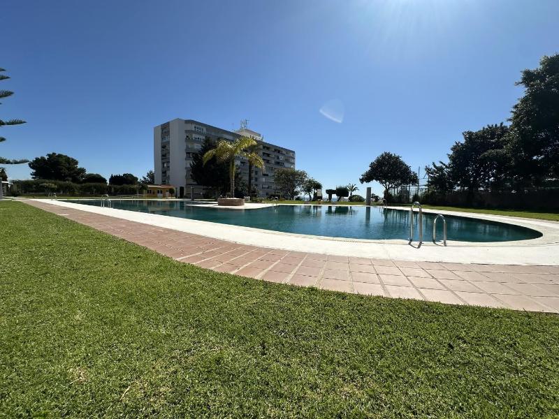 Colina Beach con vistas al mar - image 12