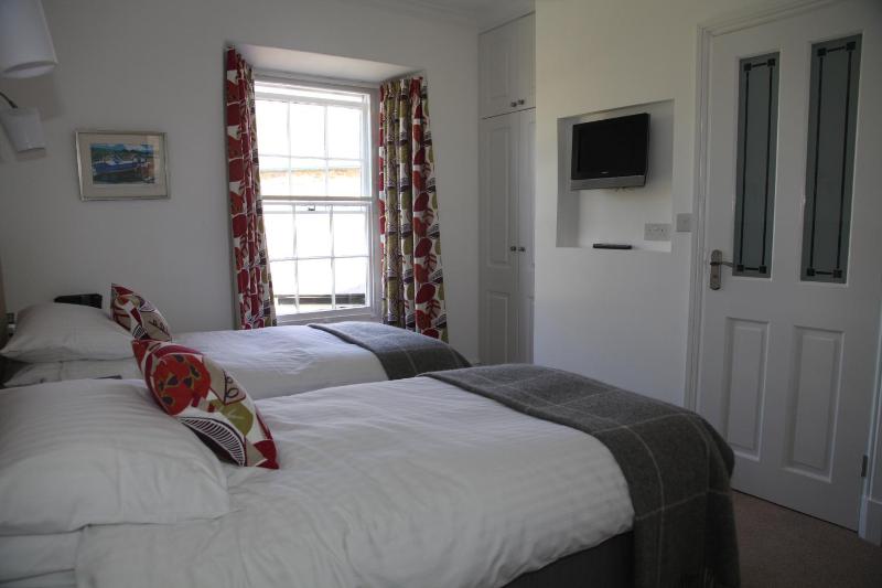 Double or Twin Room with Shower image 3