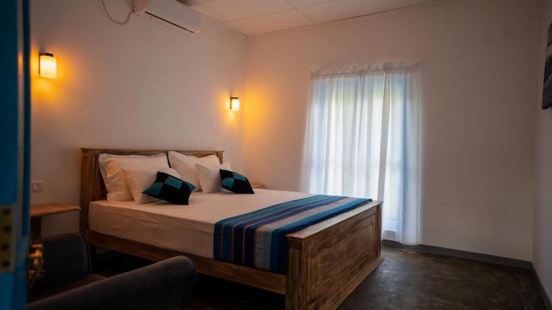 Blissful House Two Bedroom Apartment Thalpe Beach - image 6