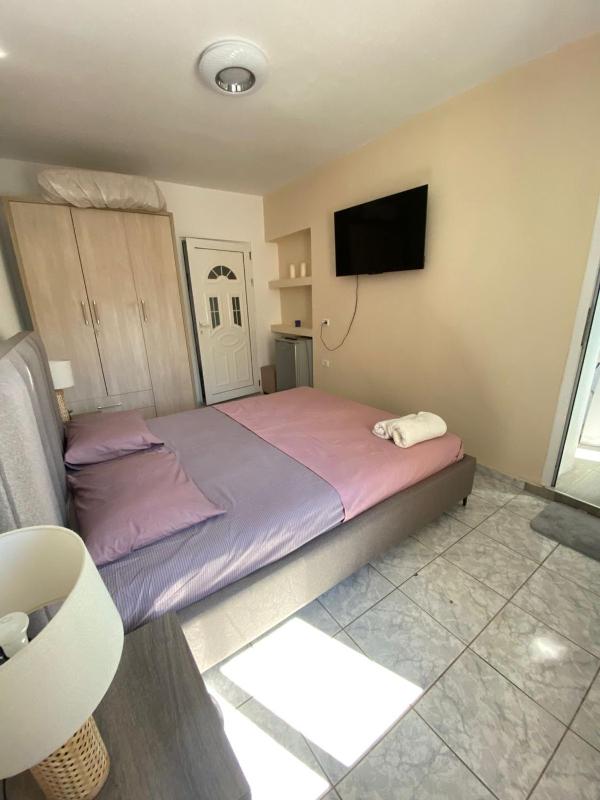 Thanas Apartment - image 7