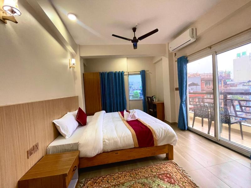 Hotel Roadside Inn - image 11