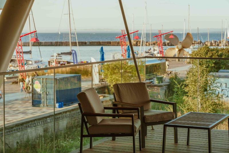 Luxury Living with Breathtaking Panoramic Views - image 14