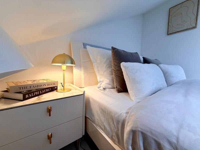 Le Loft Contemporain - Climatisé & Smart TV au coeur de Dijon - image 3