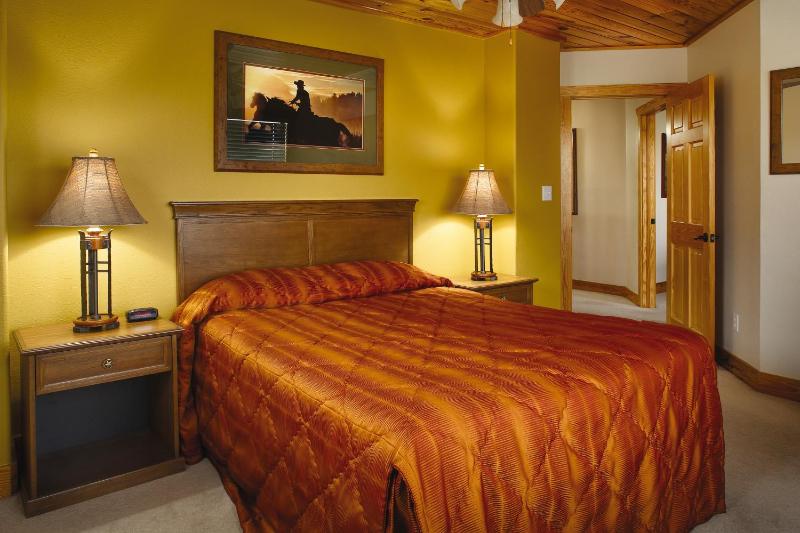 Three-Bedroom Apartment - Penthouse image 3