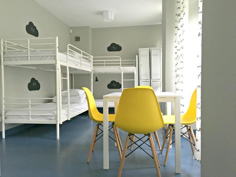 Bed in 8-Bed Dormitory Room image 2