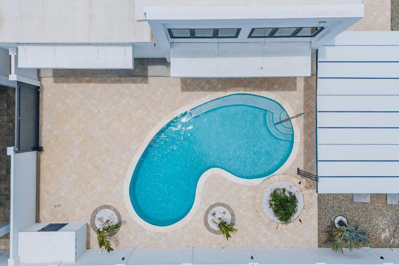 5BR Villa with Pool & Patio at Casa Eloisa by Bocobay - image 23