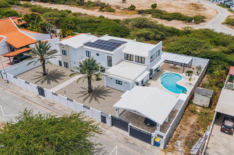 5BR Villa with Pool & Patio at Casa Eloisa by Bocobay - image 45