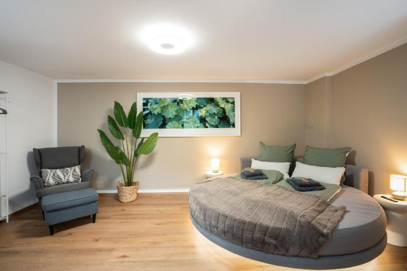 Wellness Altstadt Suite - Sauna Whirlpool & Free Parking by HERO HOMES Graz - image 14