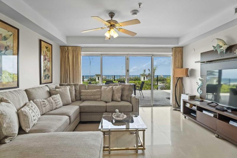 Beachfront - Ocean Extravaganza 3BR condo - E121 - image 16