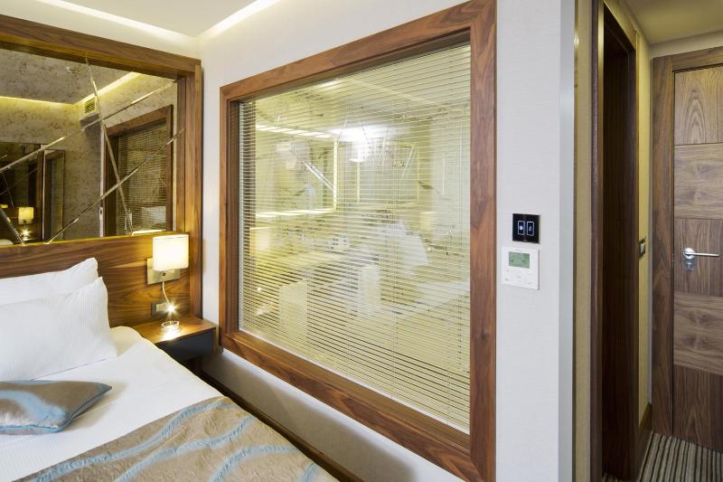 Quadruple Room image 3