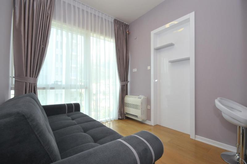 Studio Apartment image 1