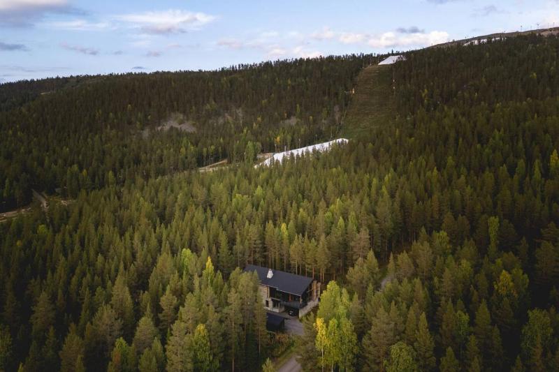 Stay North - Kuukkeli - image 1