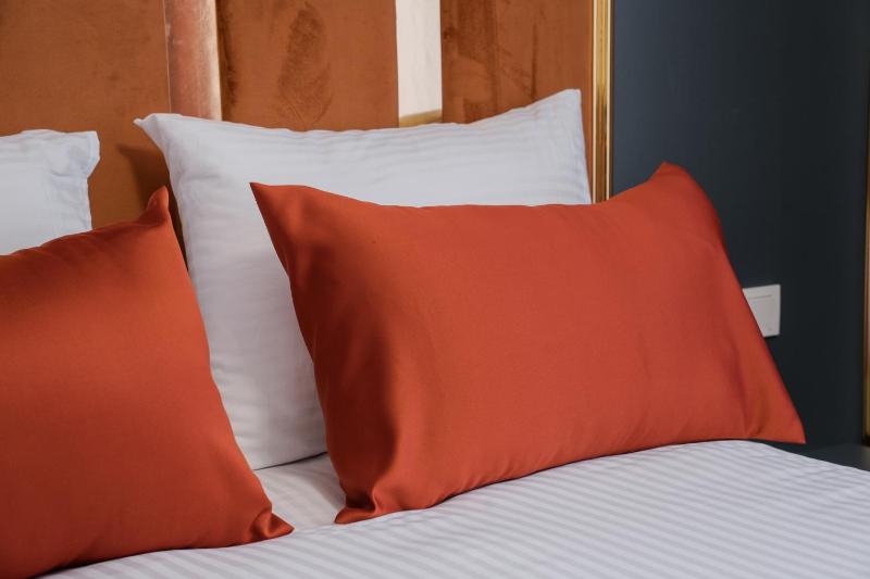crown taksim hotel - image 4