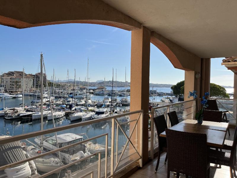 Cap Hermes 200 residence avec piscine et vue port - image 4