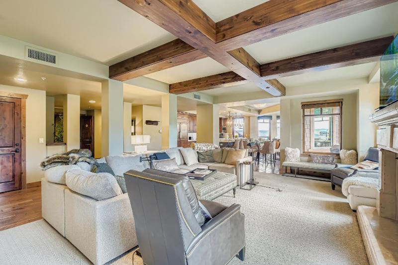 Park City Lux Dream Ski-In Out at Canyons Village! 521H by SkyRun Park City - image 42
