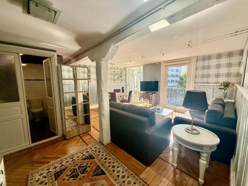 Apartamento en el centro de Santander en la plaza Juan Carlos I - image 19