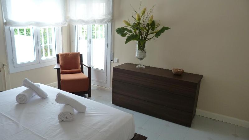 Luxury Beach House - image 25