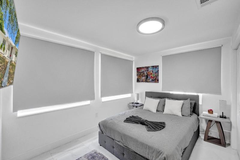 Charming 3 bedroom getaway house in Hollywood - image 18