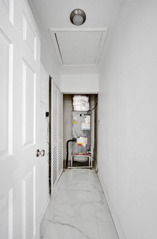 Charming 3 bedroom getaway house in Hollywood - image 32
