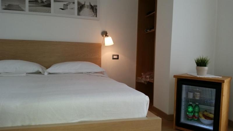 Deluxe Double Room image 2