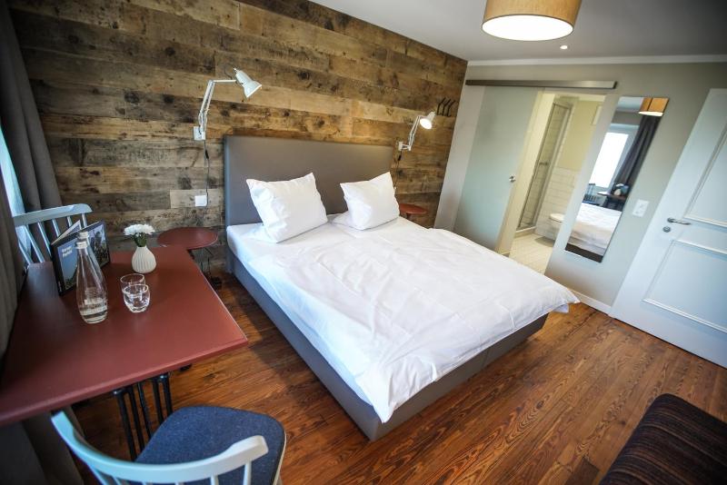 Deluxe Double Room image 4